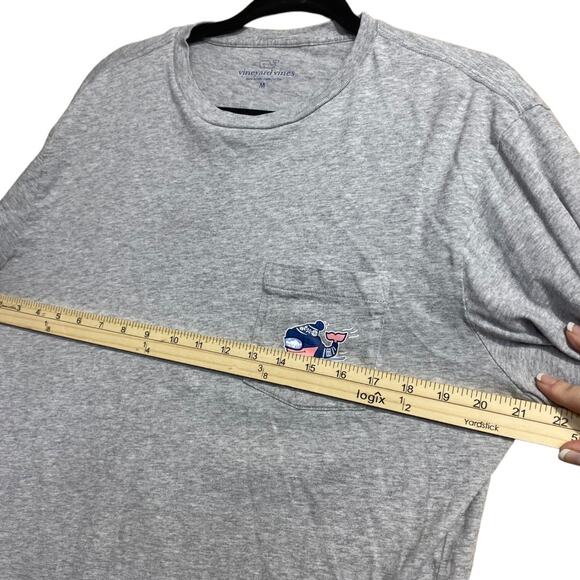 VINEYARD VINES gray long sleeve T-shirt with snow ski whale - Medium - Picture 7 of 8